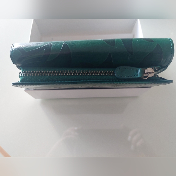 Wallet - Picture 4 of 5